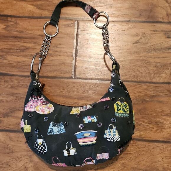 Stylish Black Handbag with Colorful Print - Picture 4 of 5